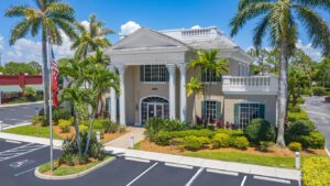 Synovus Bank - 8850 Tamiami Trail N. Naples, FL 34108 - Shot 2